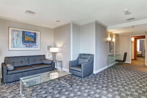 DoubleTree by Hilton Toronto Downtown image 27