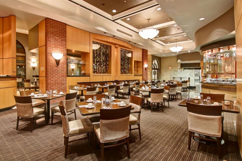 DoubleTree by Hilton Toronto Downtown Image 39